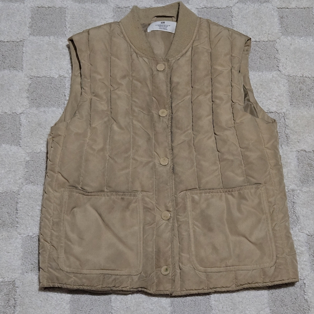 H&M Black Quilted Vest for Layering